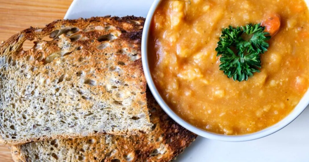 0_a-bowl-of-hot-nourishing-vegetarian-lentil-soup-garnished-with-parsley-served-with-toast