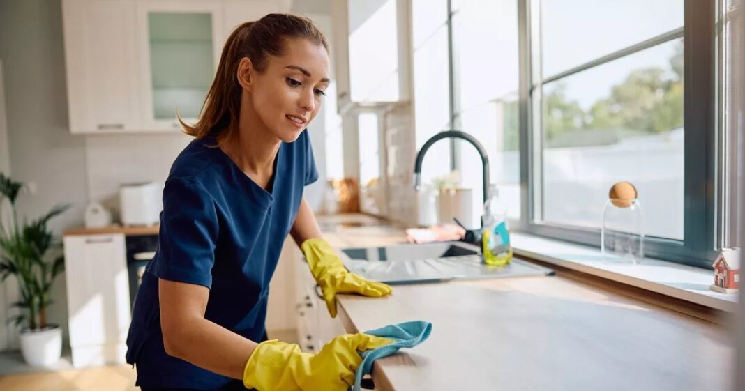 0_young-woman-cleaning-the-kitchen