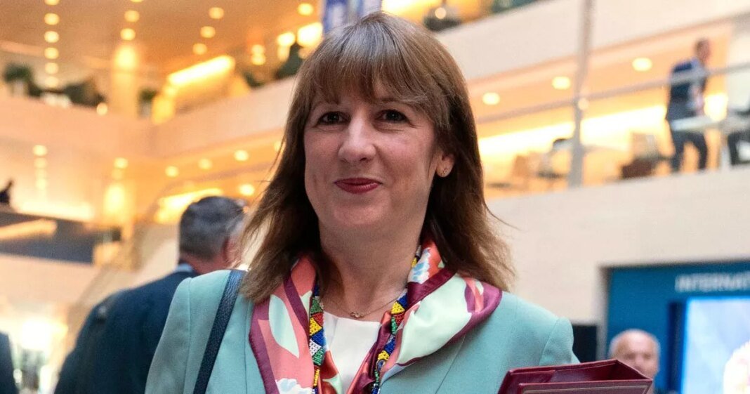 1_imf-world-economic-outlook-25289565594751