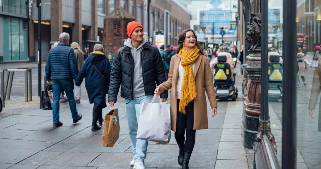 1_young-couple-embracing-the-holiday-spirit-in-newcastle-upon-tyne